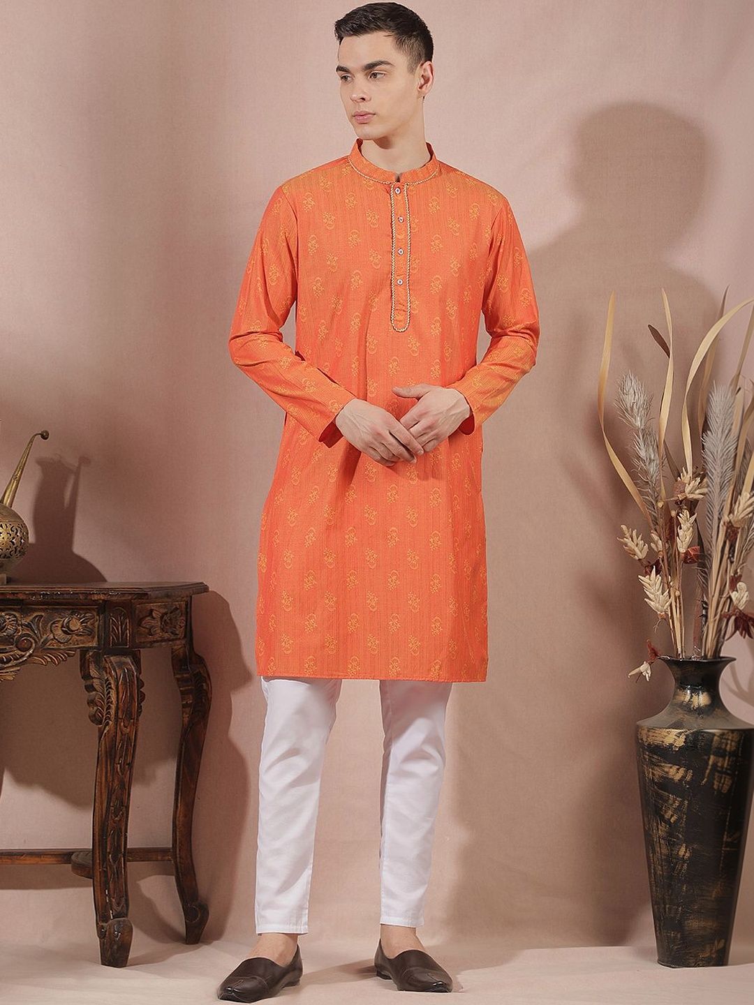 Men Regular Thread Work Kurta with Trousers