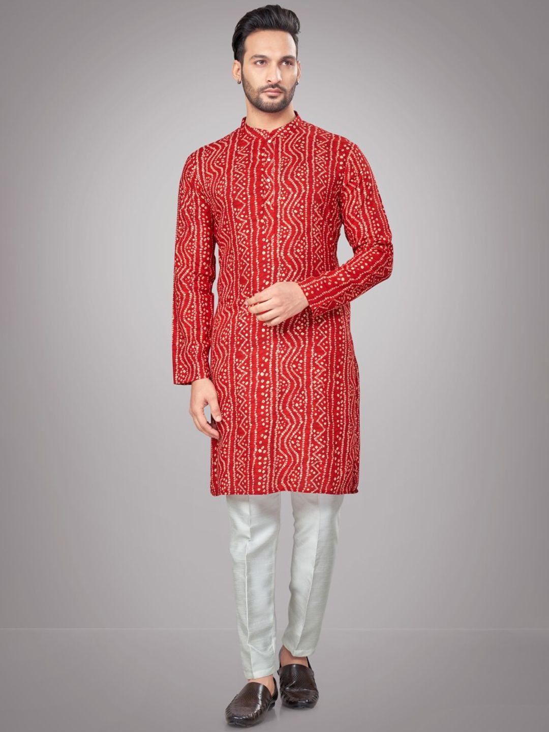 Men Bandhani Printed Mandarin Collar Regular Kurta with Pyjamas
