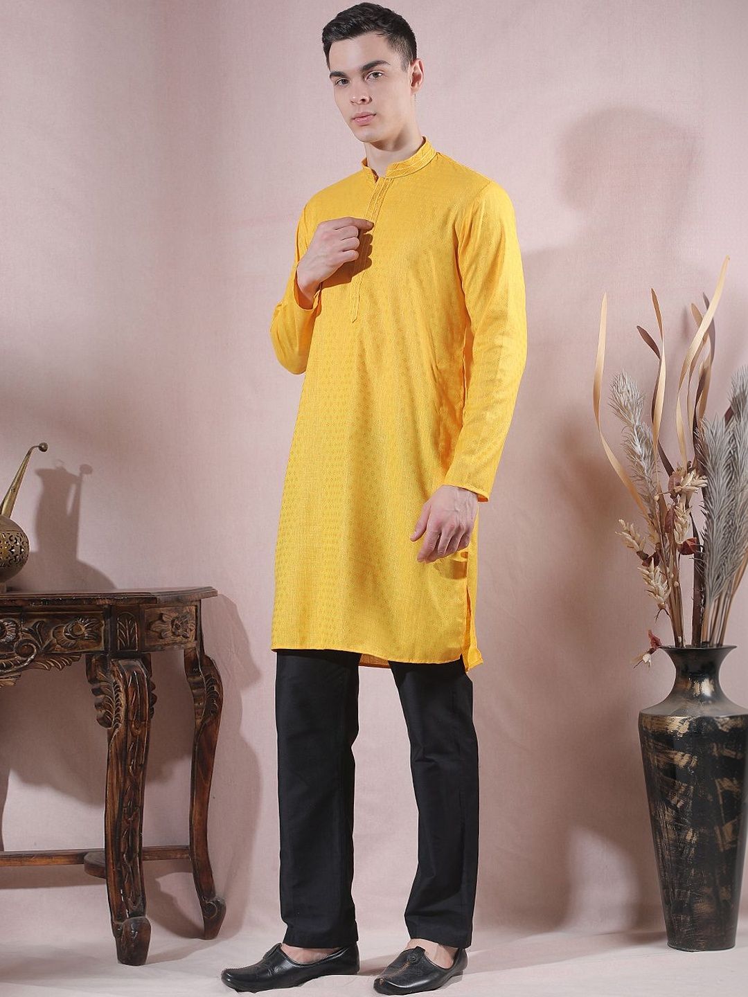 Men Regular Thread Work Kurta with Pyjamas