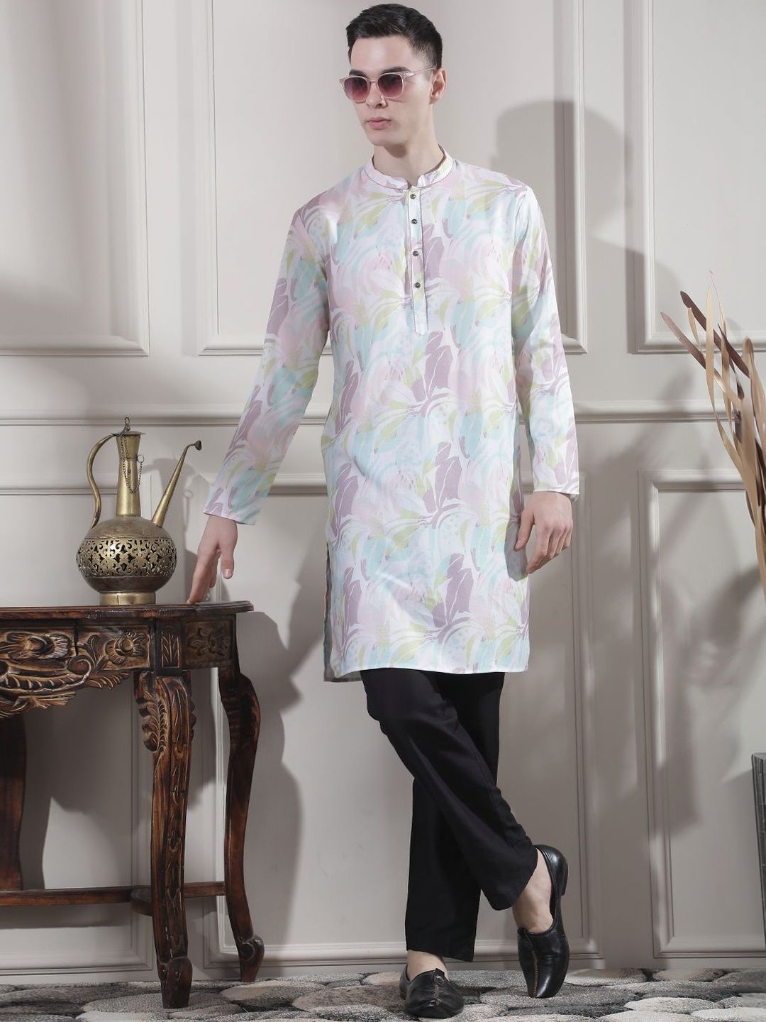 Floral Printed Mandarin Collar Kurta