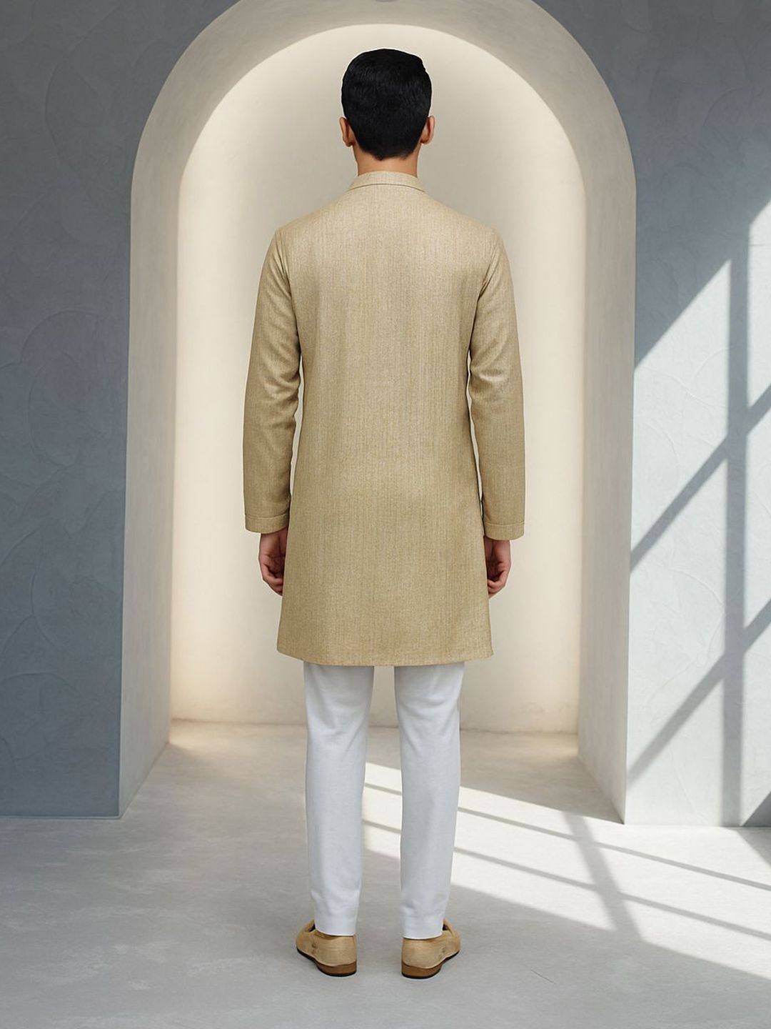 Men Self Design Regular Fit Thread Work Kurta