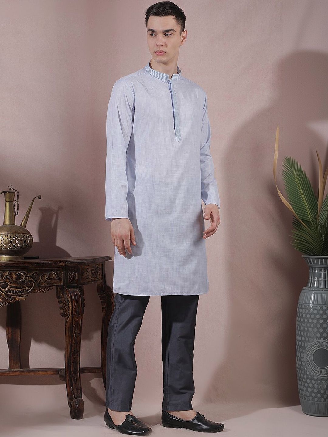 Men Regular Thread Work Kurta with Trousers