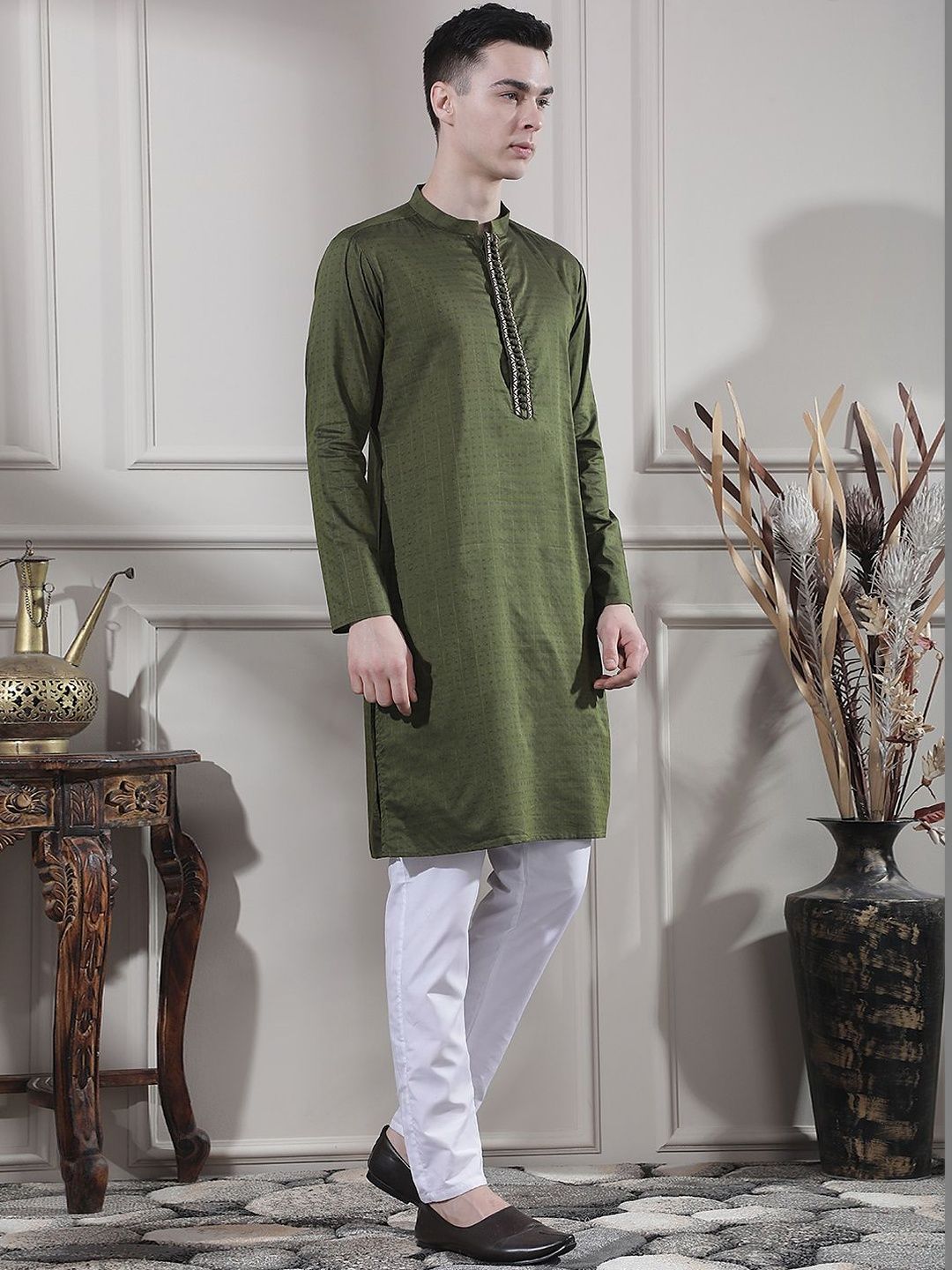 Men Regular Thread Work Kurta with Pyjamas