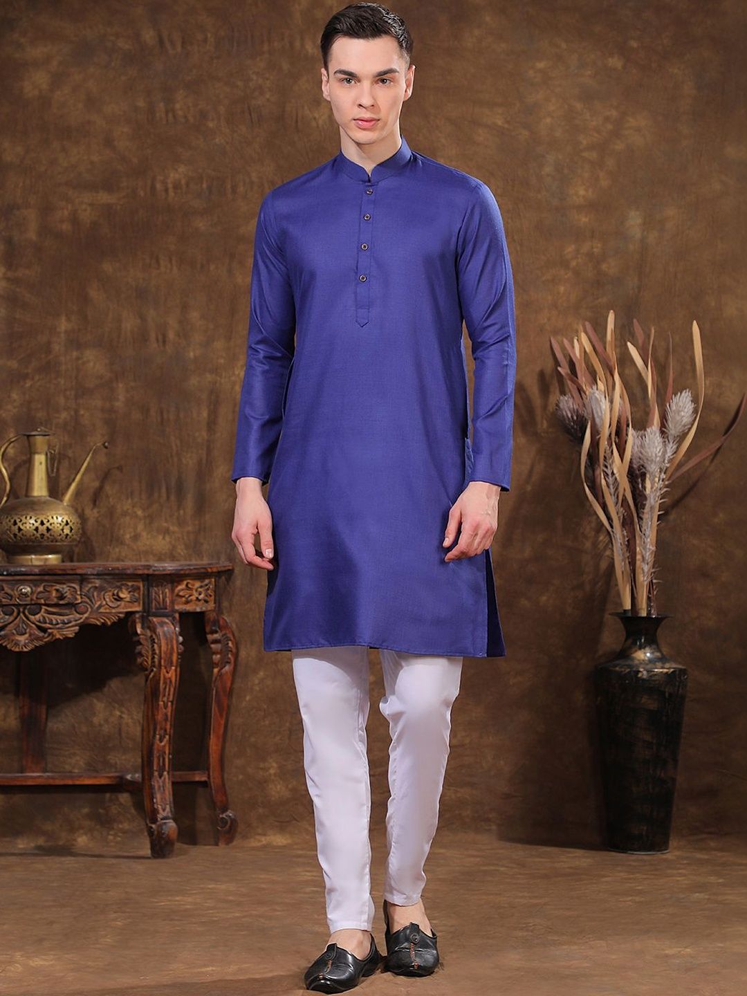 Men Regular Kurta with Pyjamas