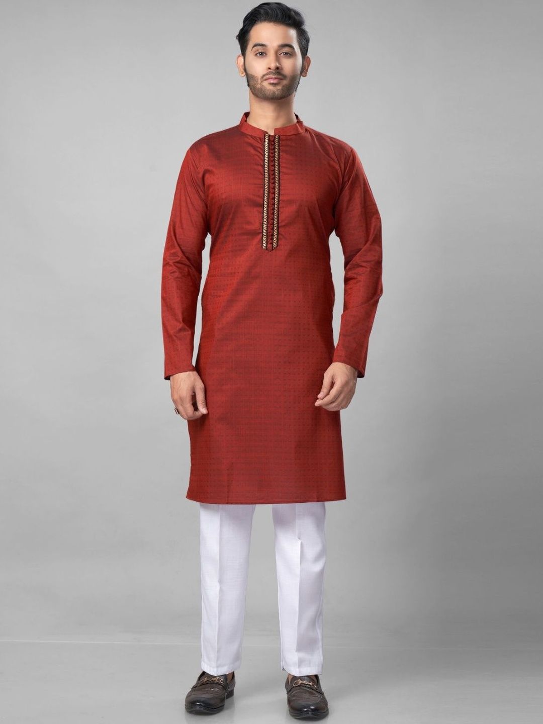 Men Ethnic Motifs Regular Thread Work Kurta with Trousers