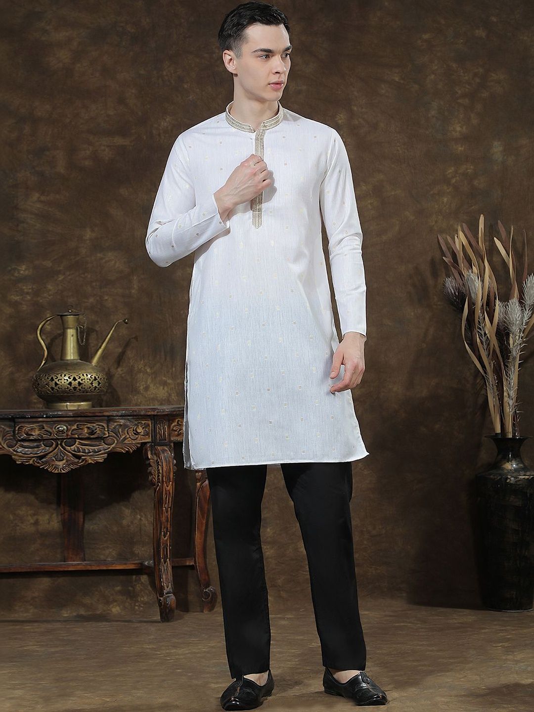Men Regular Thread Work Kurta with Trousers