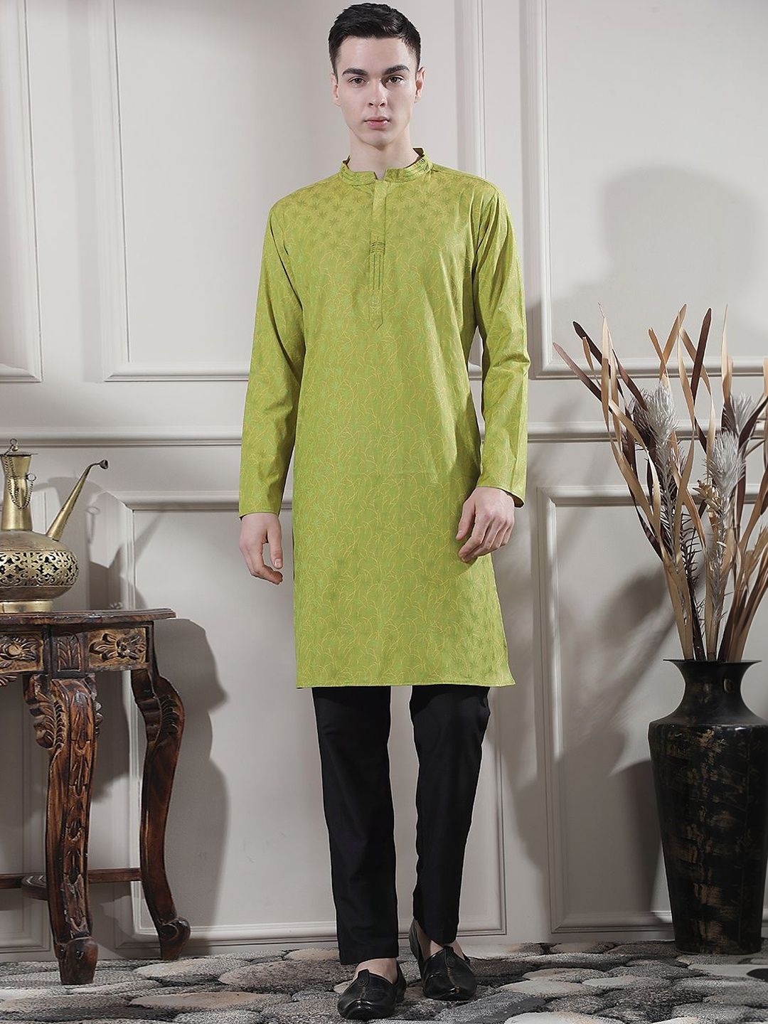 Men Ethnic Motifs Regular Kurta with Trousers
