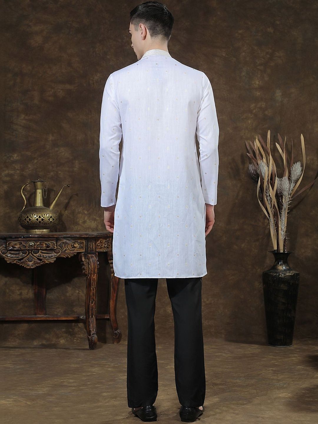 Men Ethnic Motifs Regular Thread Work Kurta with Trousers