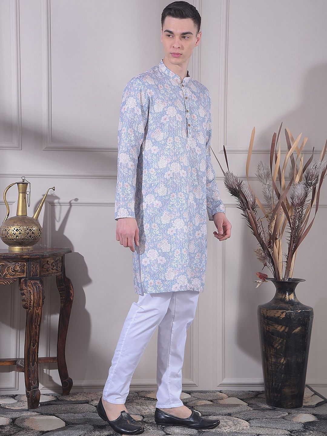 Men Floral Printed Regular Kurta with Pyjamas