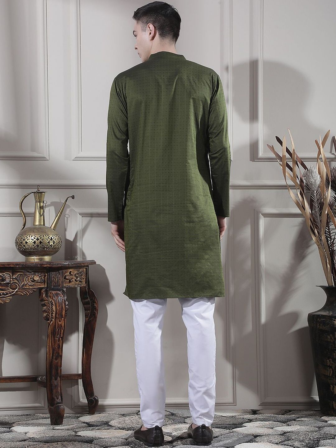 Men Regular Thread Work Kurta with Pyjamas