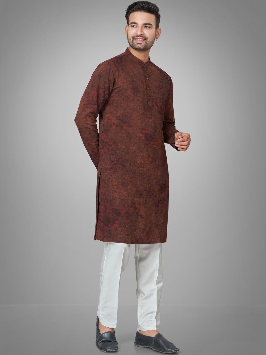 Men Dyed Regular Pure Cotton Kurta with Pyjamas