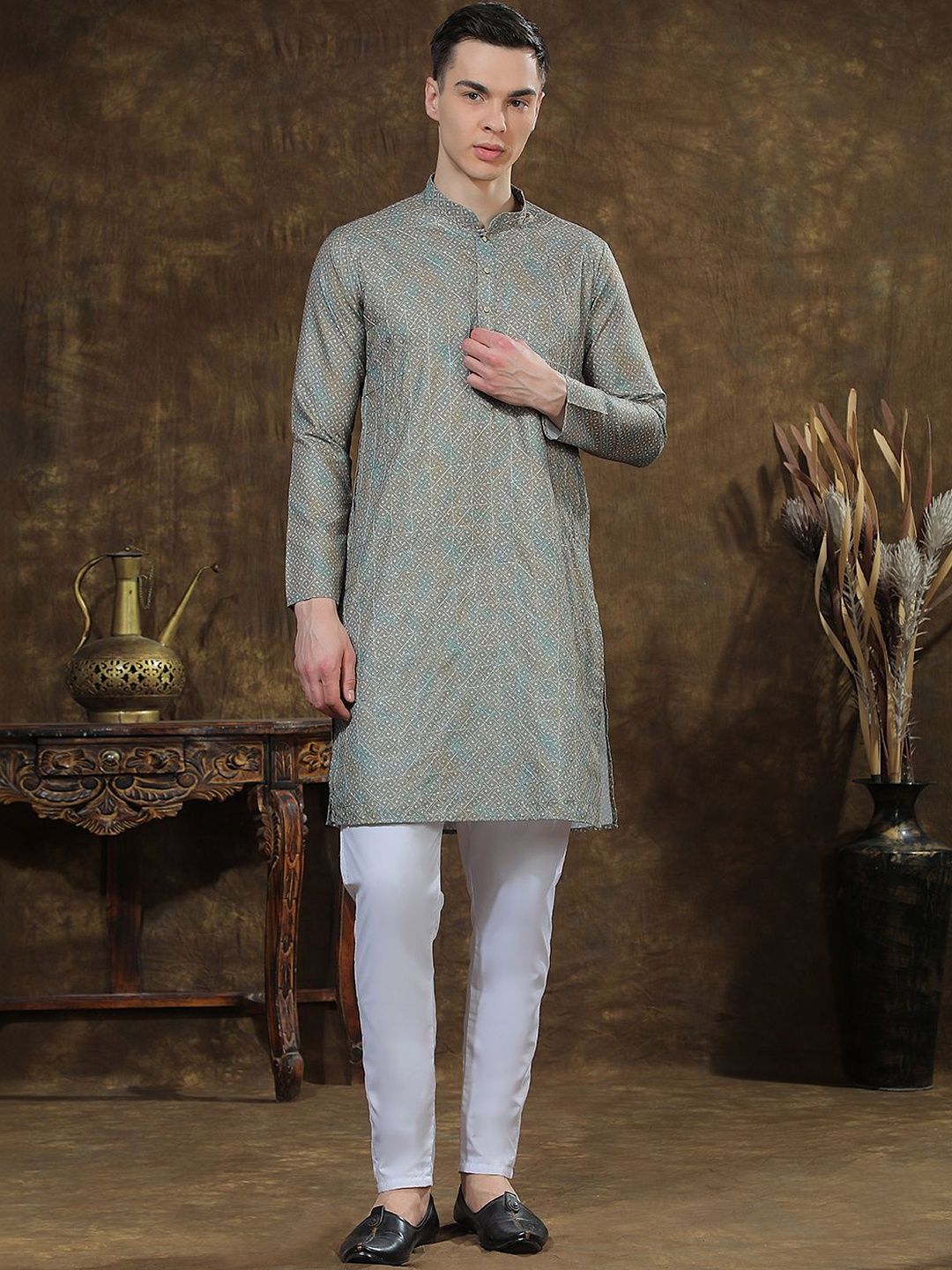 Men Printed Regular Kurta with Pyjamas