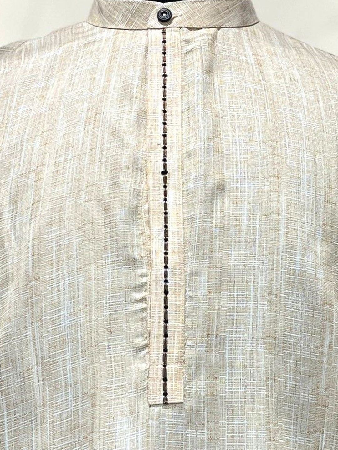 Men Self Design Mandarin Collar Regular Fit Kurta