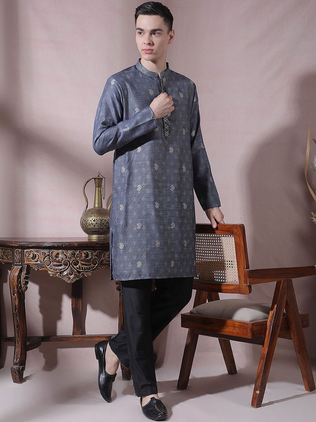 Men Ethnic Motifs Regular Kurta with Trousers