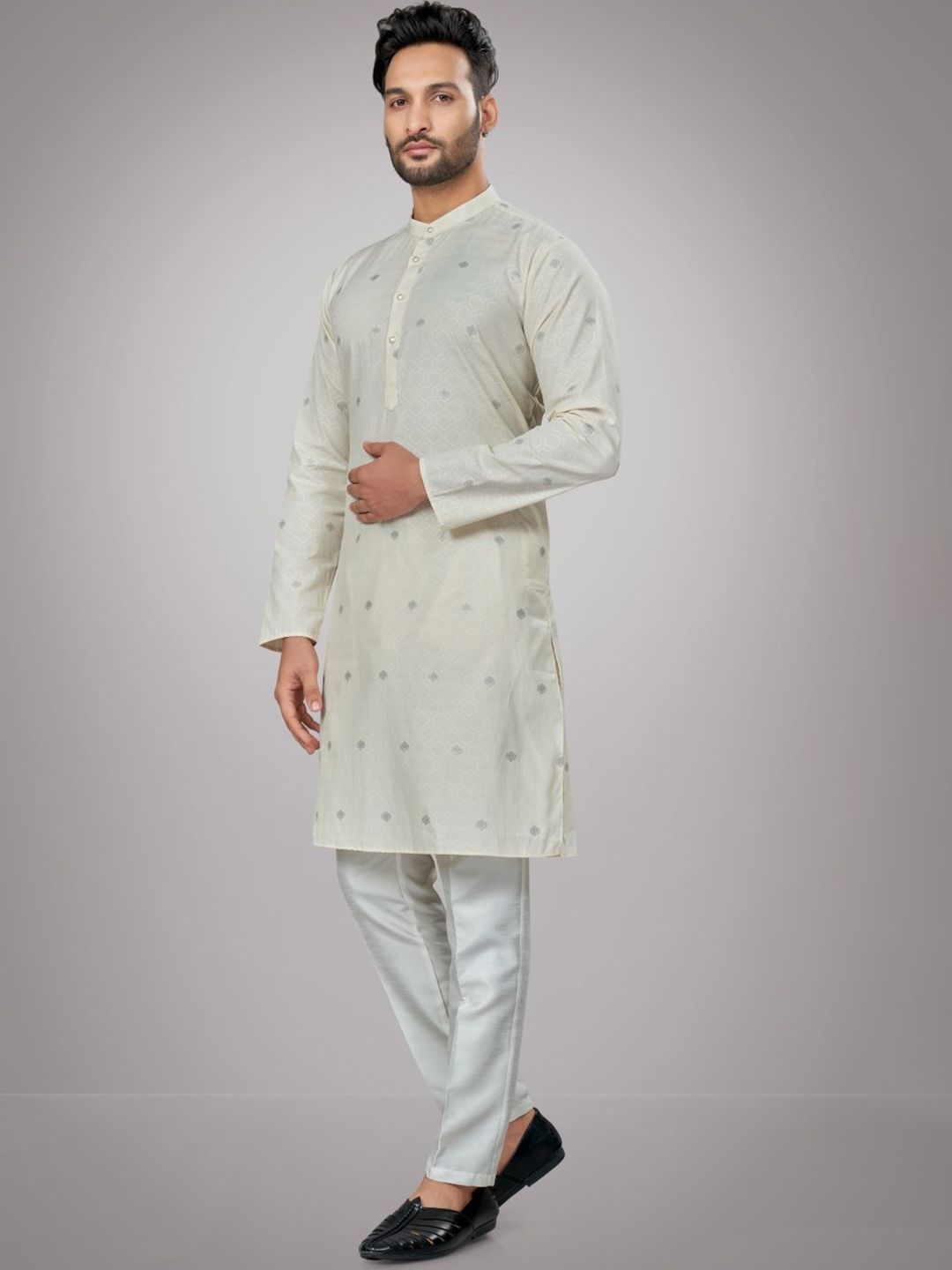Men Ethnic Motifs Printed Kurta with Pyjamas
