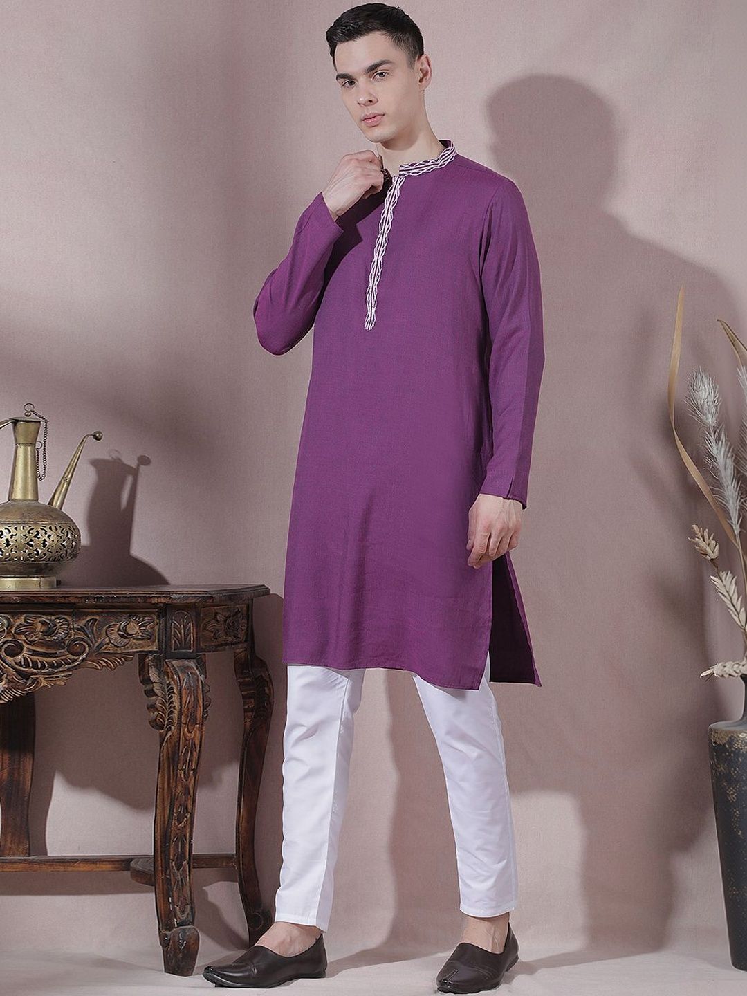 Men Regular Thread Work Kurta with Trousers