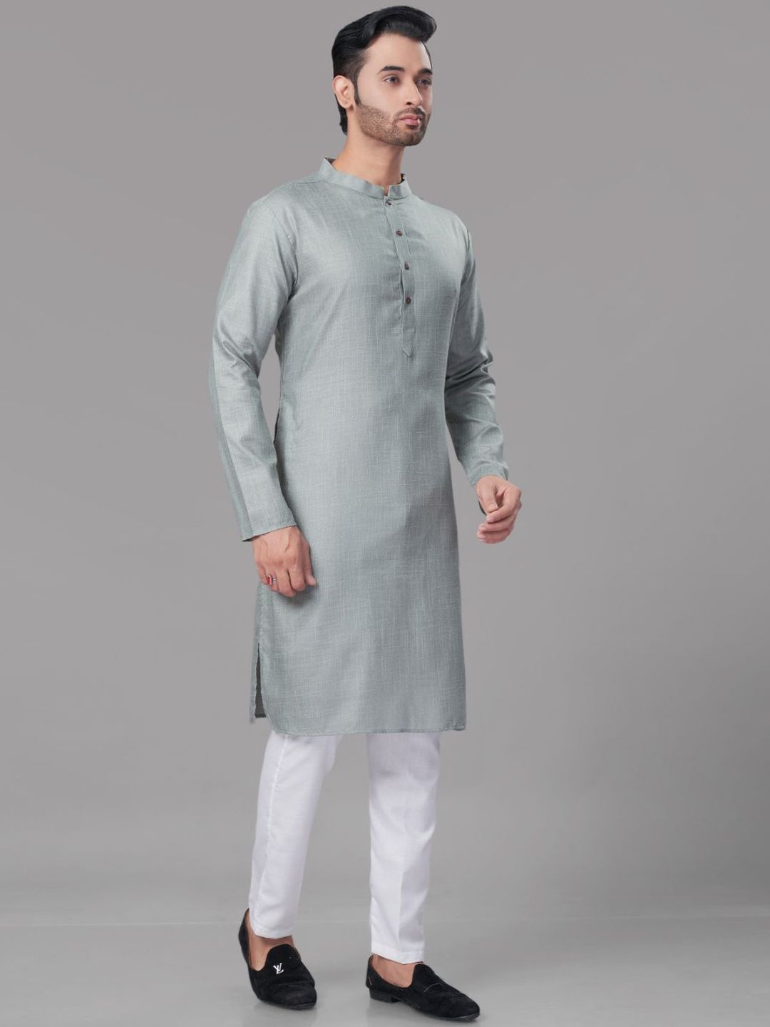 Men Textured Kurta with Pyjamas