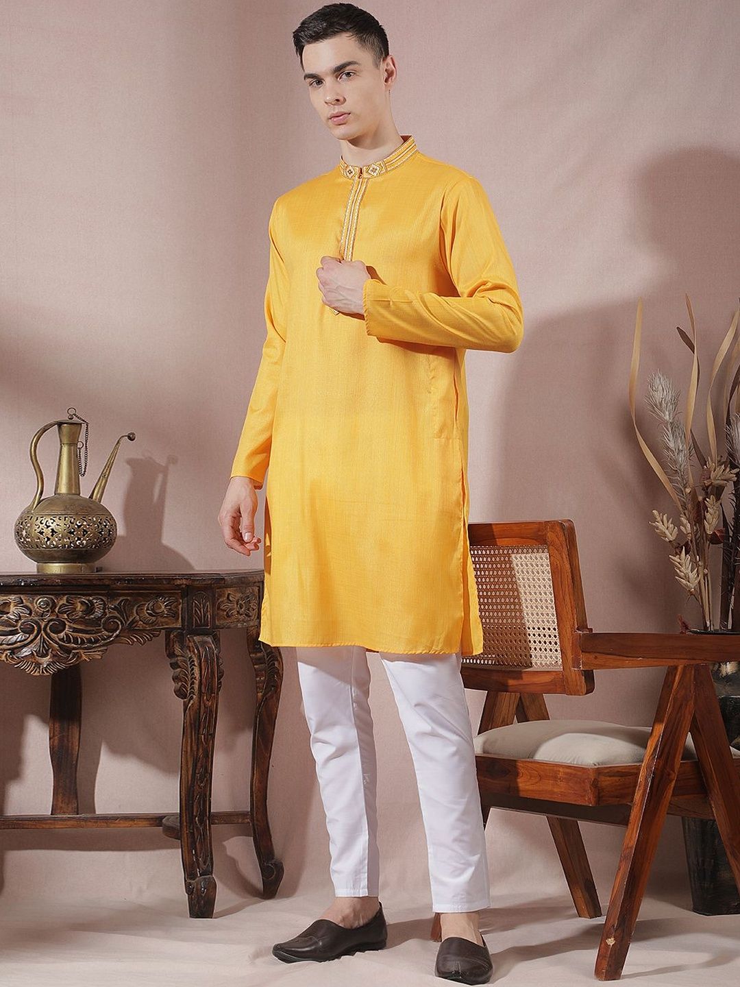 Men Regular Kurta with Churidar