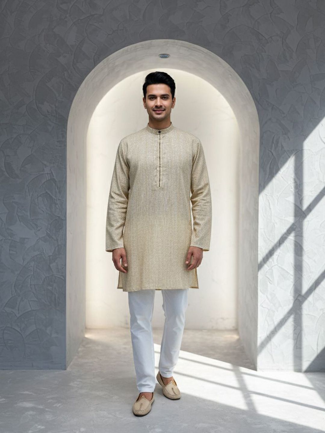 Men Self Design Regular Fit Thread Work Kurta