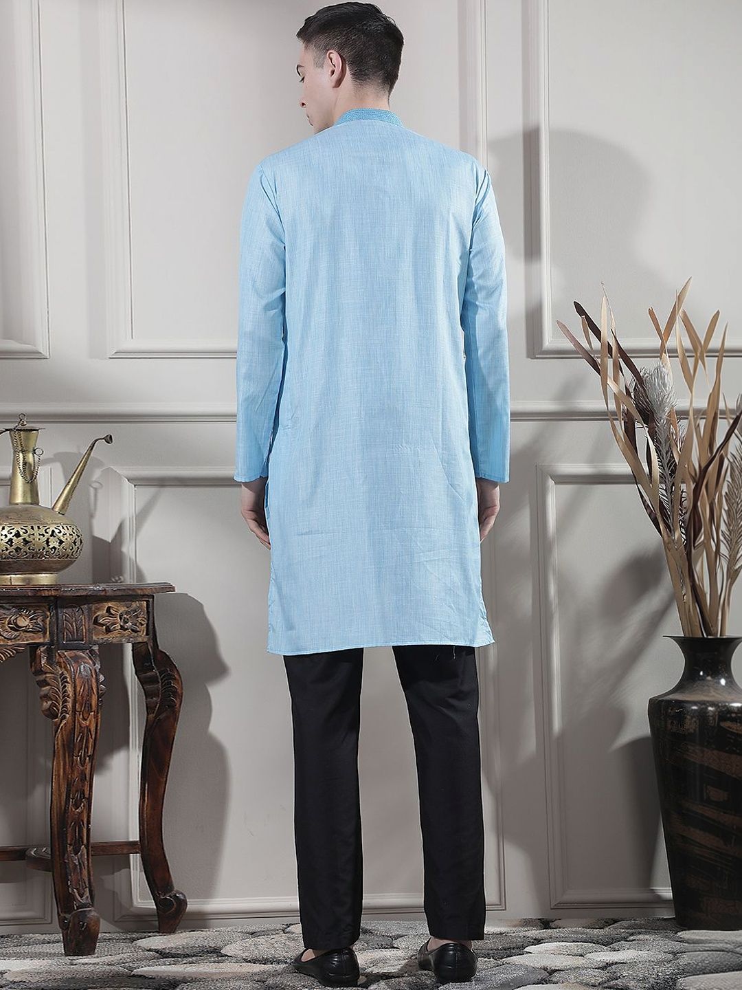 Men Dyed Regular Thread Work Kurta with Trousers