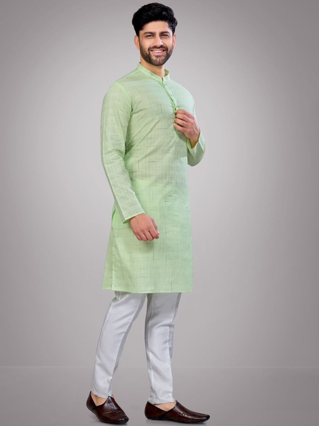 Self Design Straight Kurta & Pyjamas