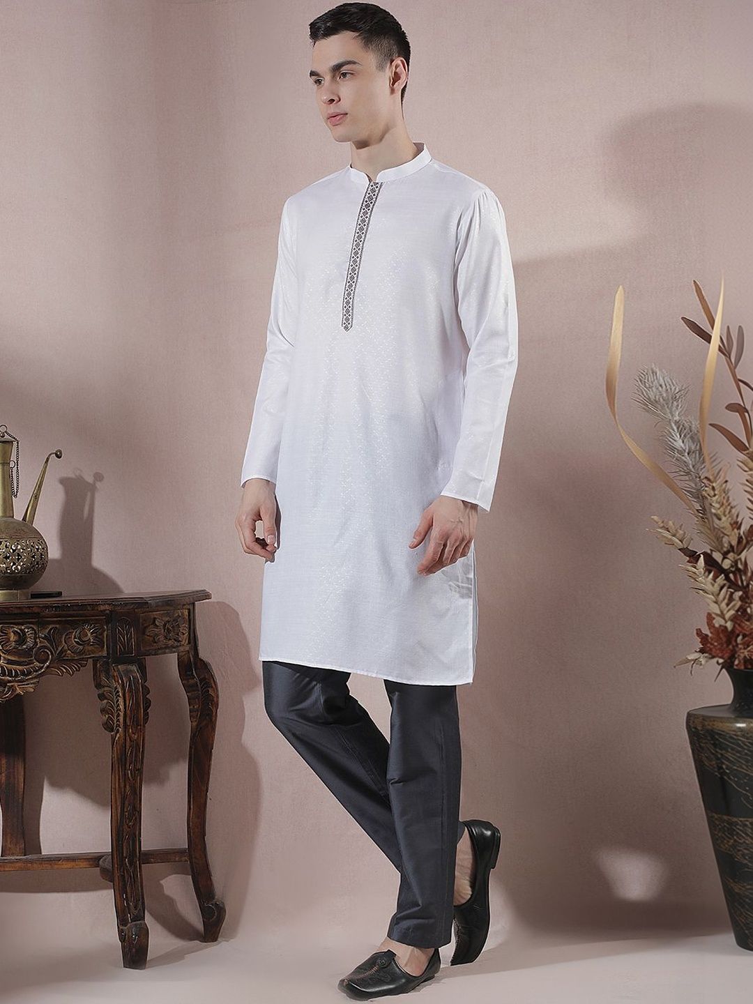 Men Regular Thread Work Kurta with Trousers