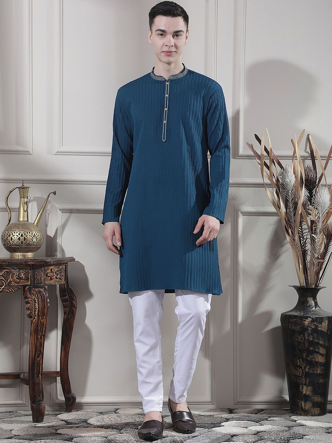 Men Regular Thread Work Kurta with Pyjamas