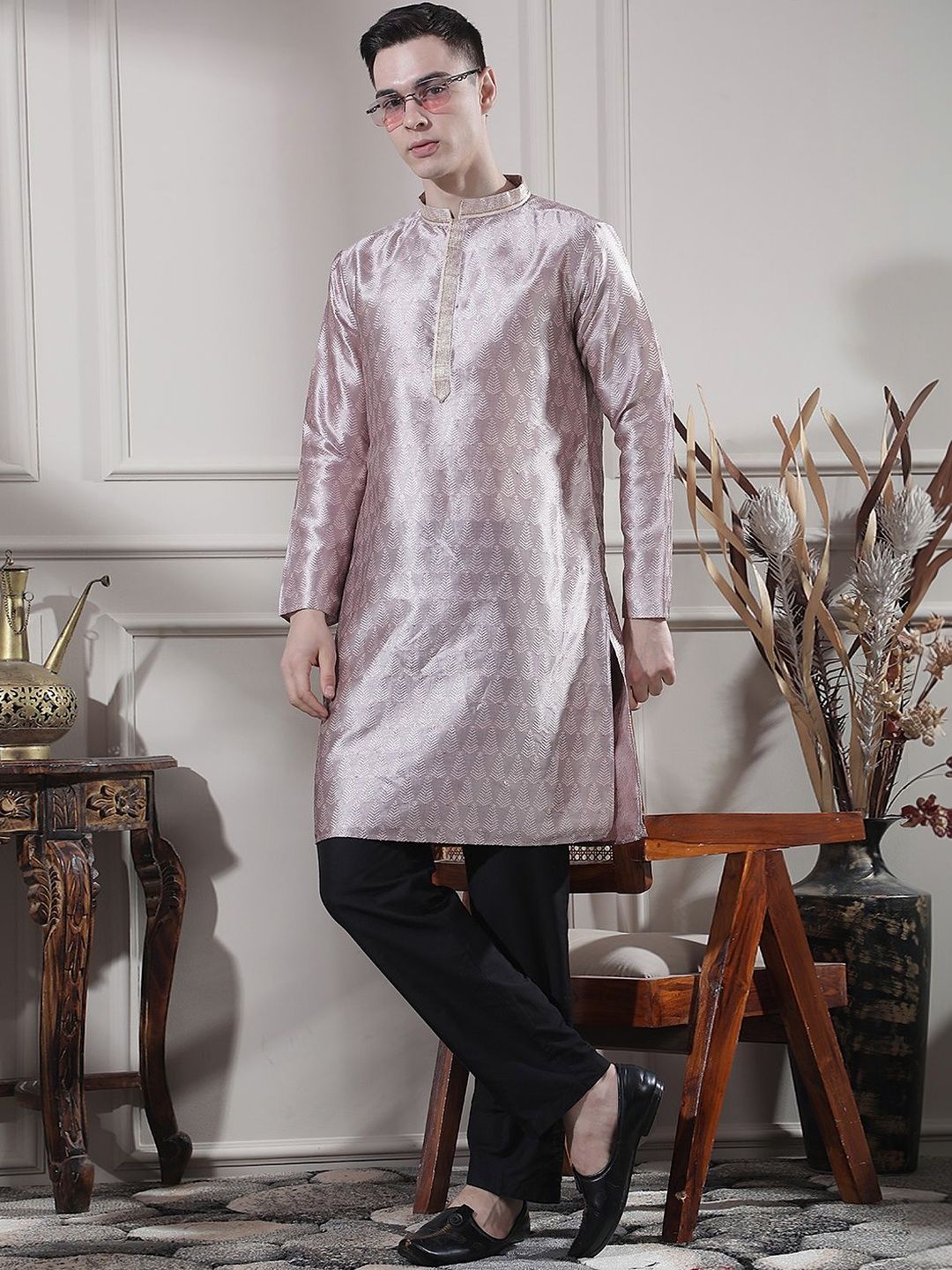Men Regular Thread Work Kurta with Trousers