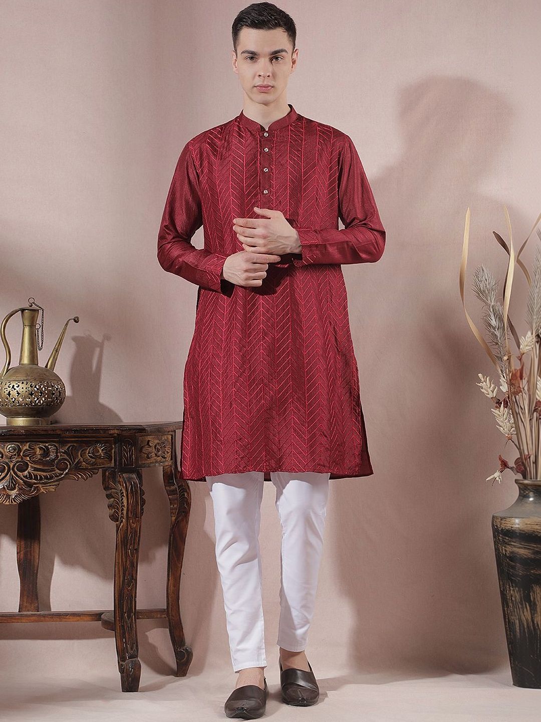 Men Regular Kurta with Pyjamas