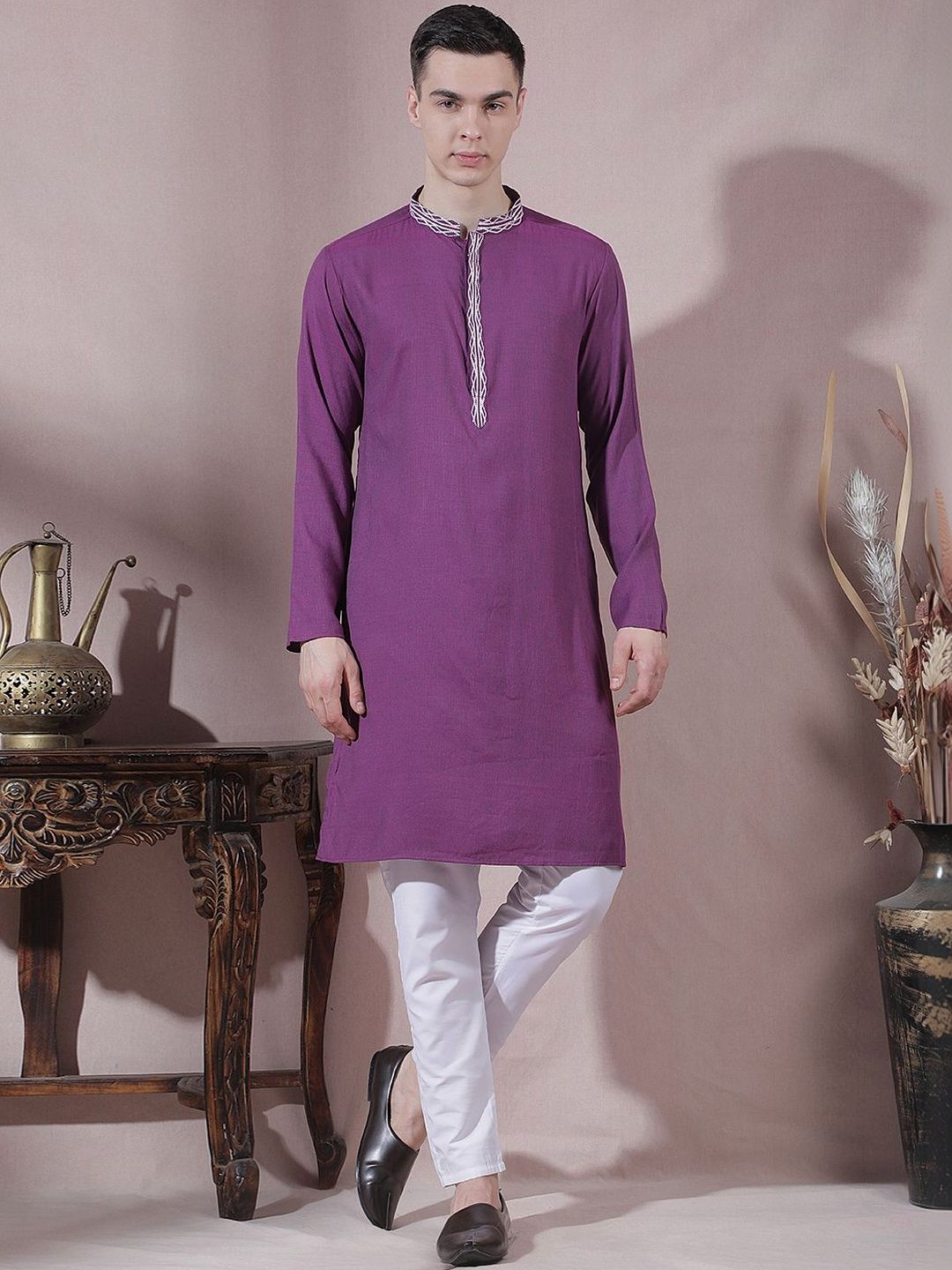Men Regular Thread Work Kurta with Trousers