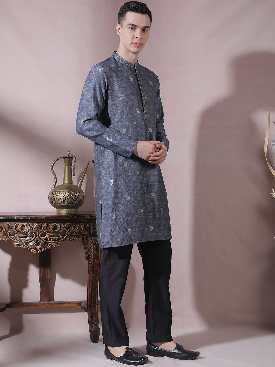 Men Ethnic Motifs Regular Kurta with Trousers