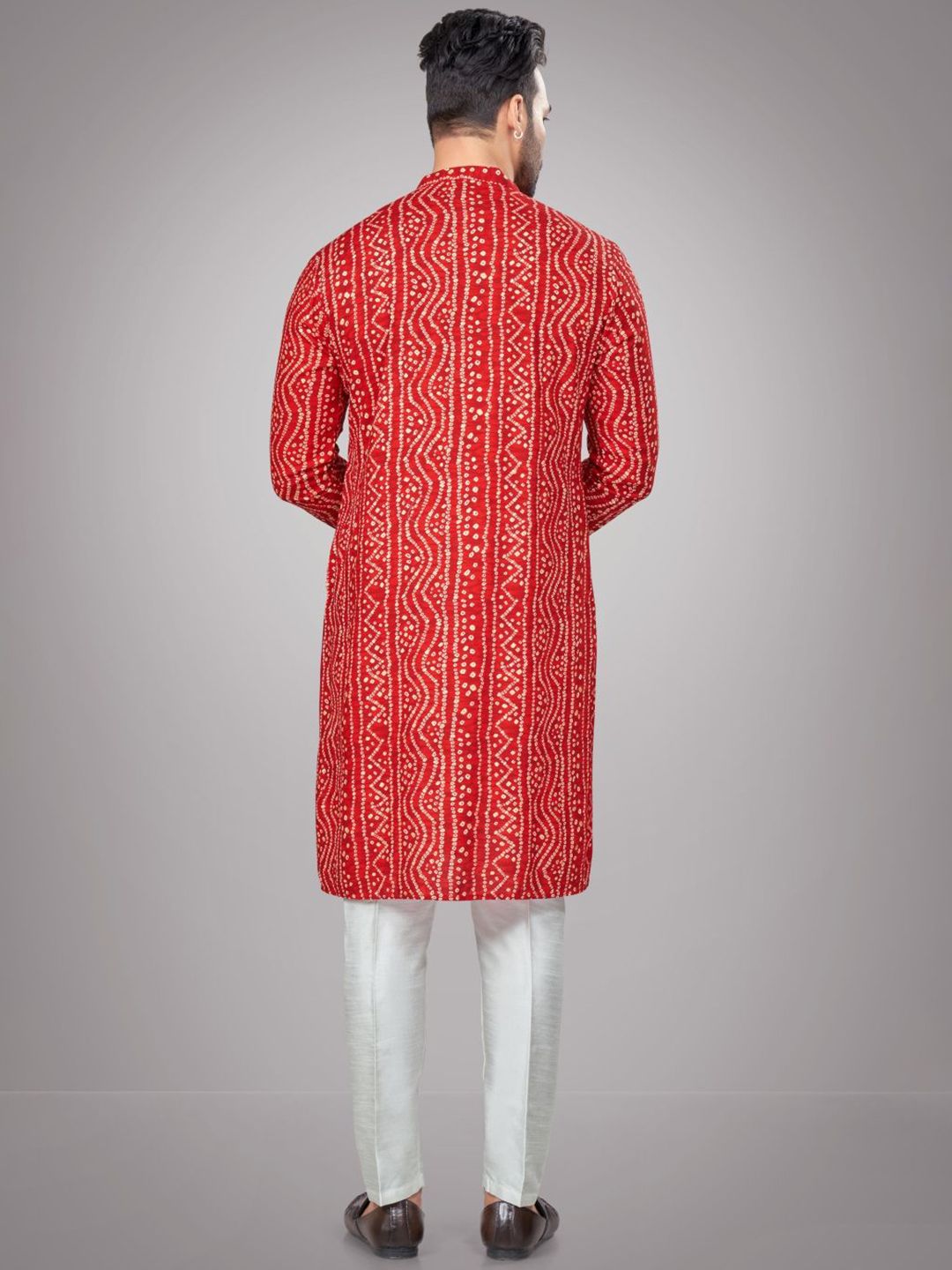 Men Bandhani Printed Mandarin Collar Regular Kurta with Pyjamas