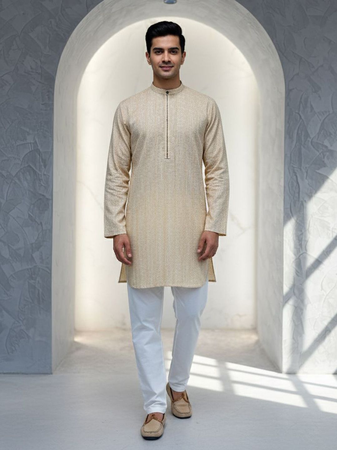 Men Self Design Mandarin Collar Regular Fit Kurta