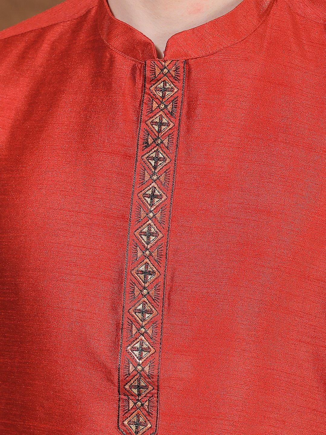 Men Regular Thread Work Kurta with Trousers