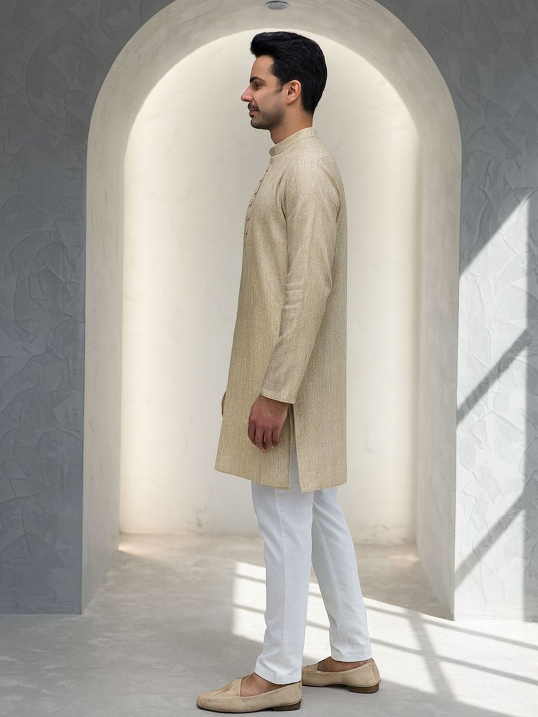 Men Self Design Regular Fit Thread Work Kurta