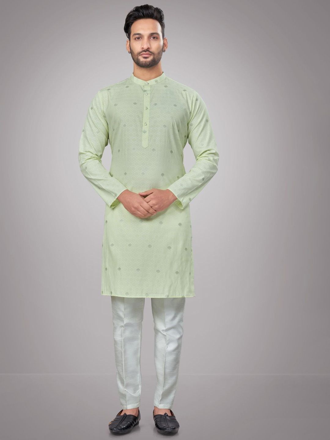 Ethnic Motifs Printed Mandarin Collar Straight Kurta With Pyjamas
