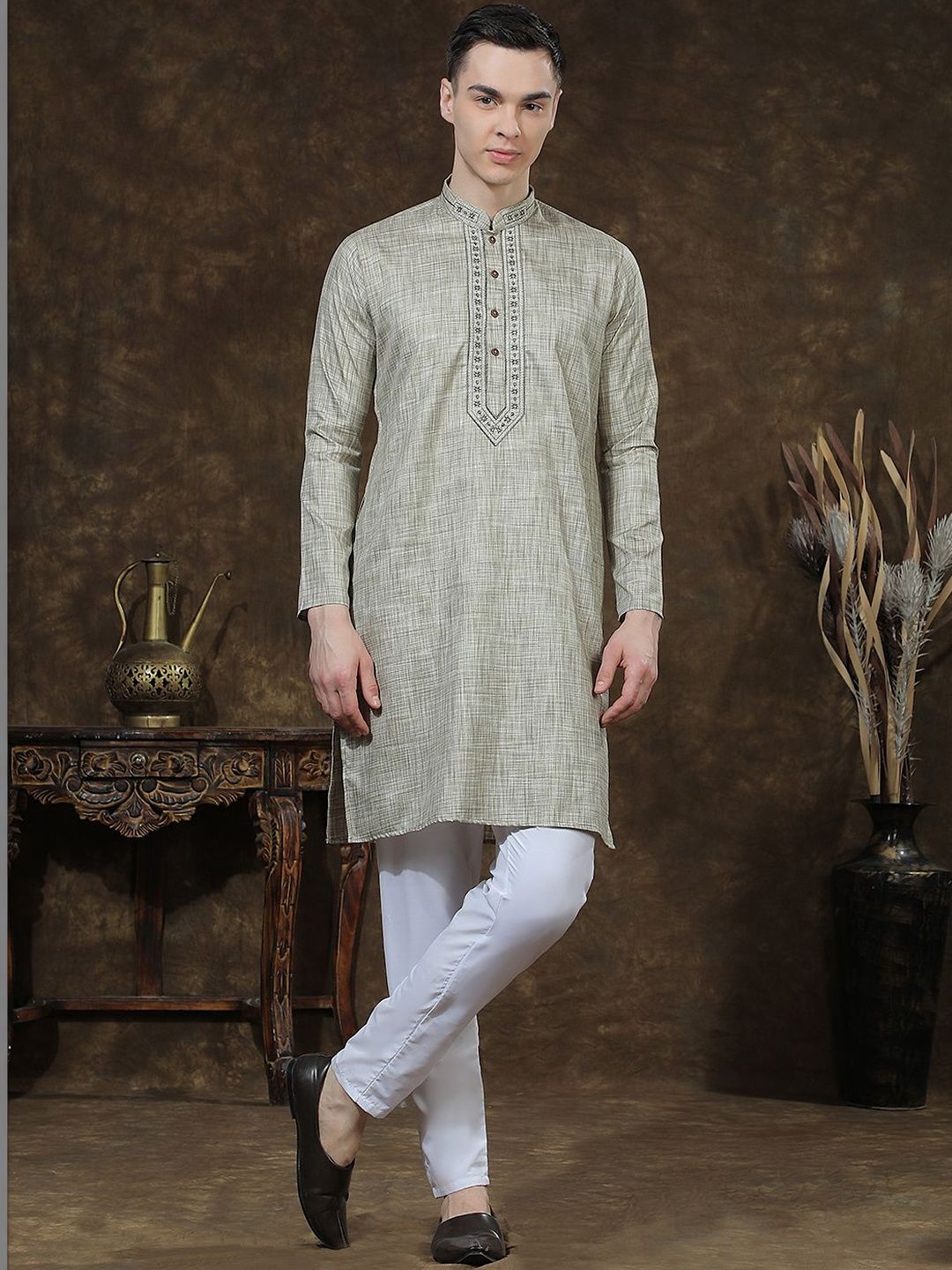 Men Regular Thread Work Kurta with Pyjamas