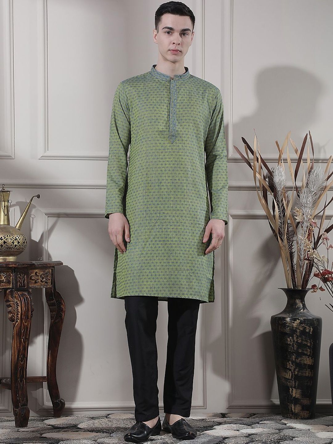 Men Printed Regular Thread Work Kurta with Trousers