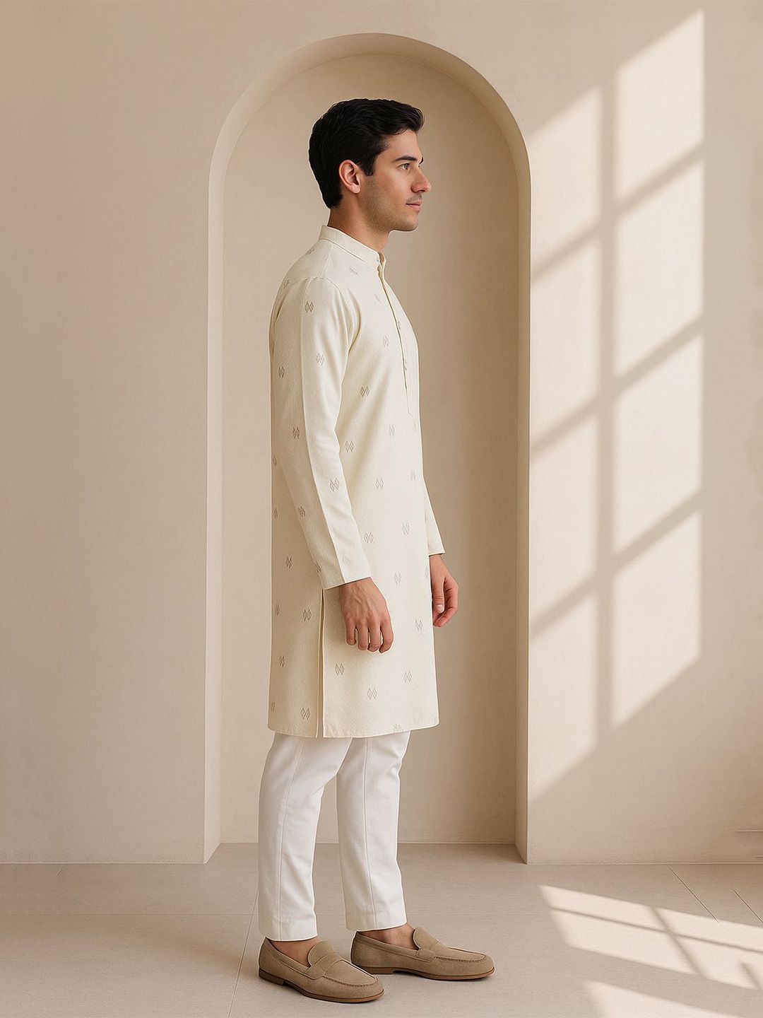 Geometric Embroidered Mandarin Collar Thread Work Straight Kurta