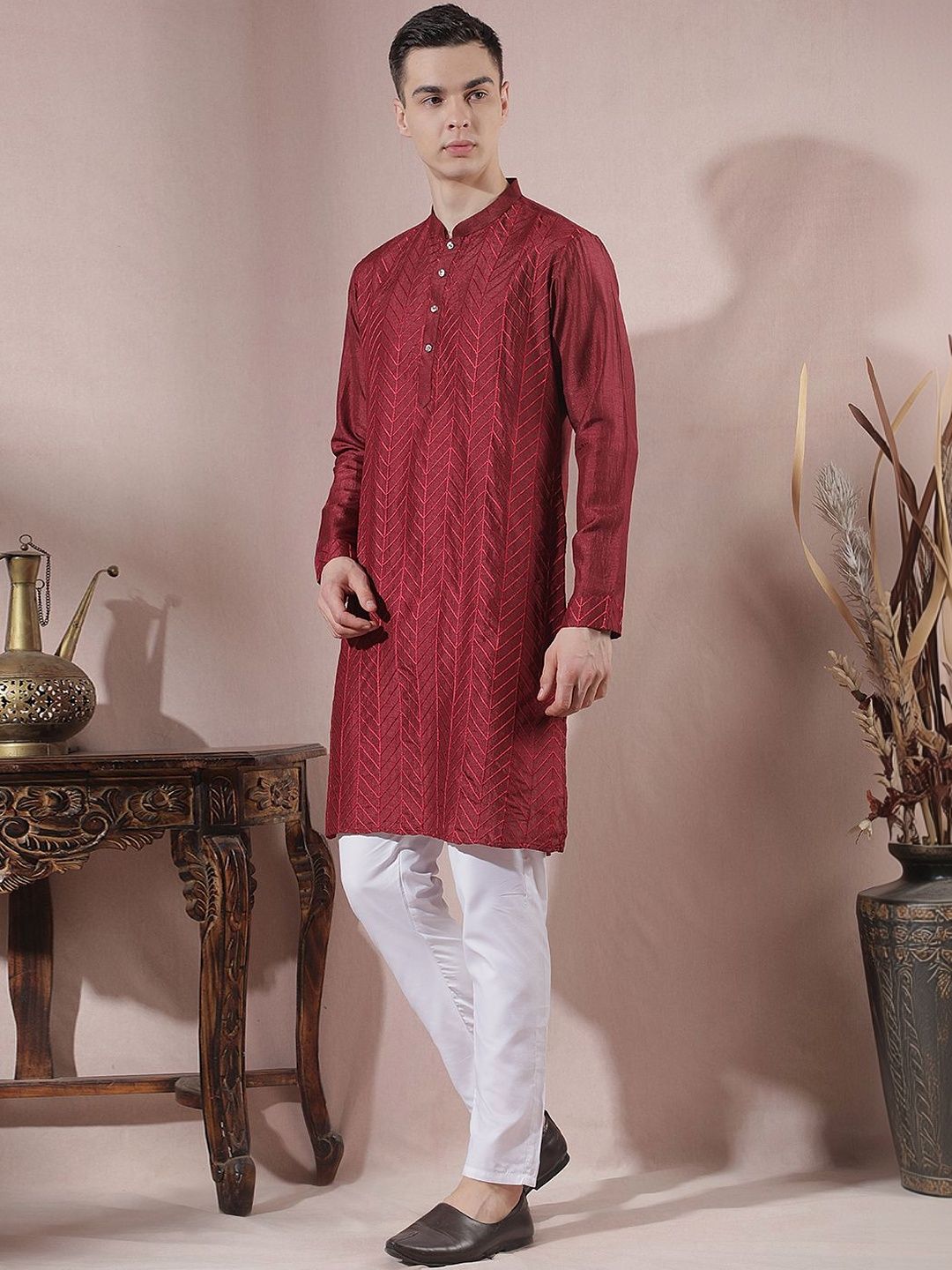 Men Regular Kurta with Pyjamas