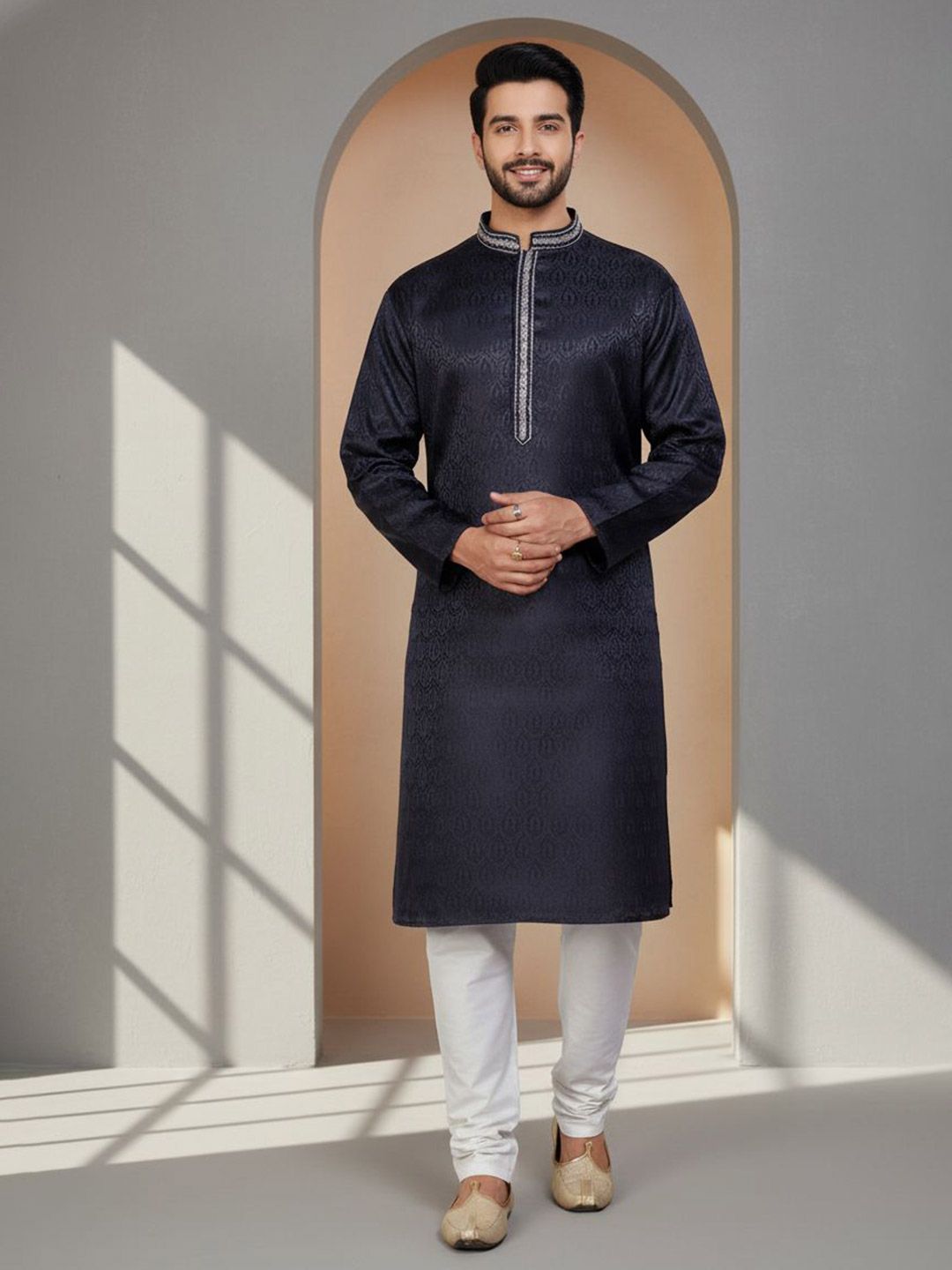 Men Thread Work Kurta